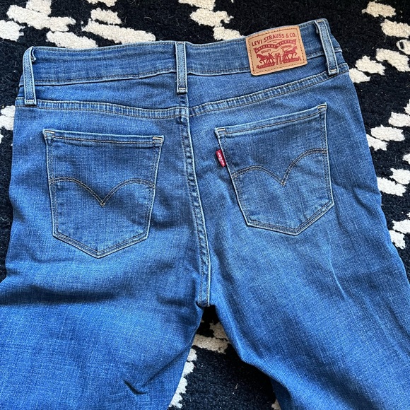 Levi’s 711 size 28 jeans. - Picture 3 of 5
